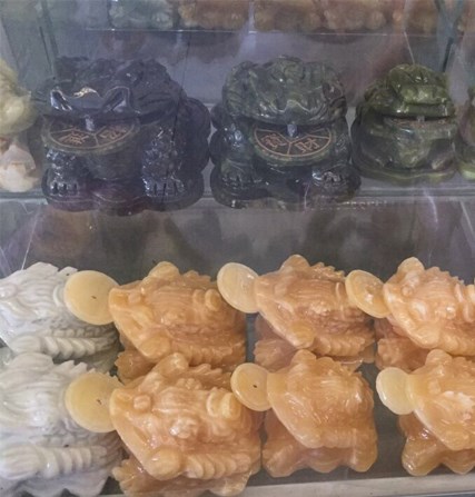 Feng Shui Stone Toad Statue