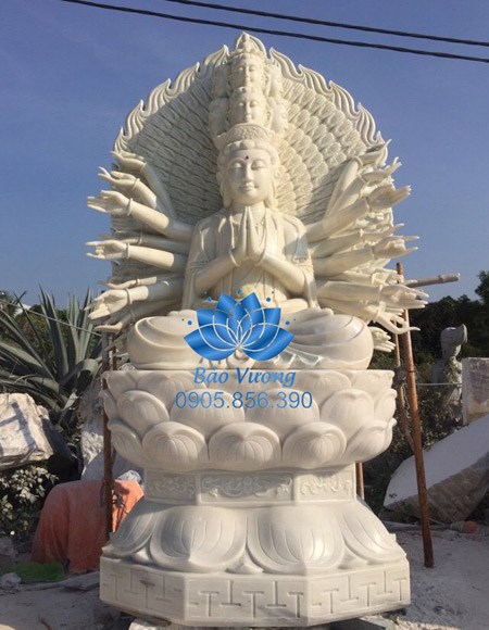 Guishan Guanyin of the Thousand Hands and Eyes Statue