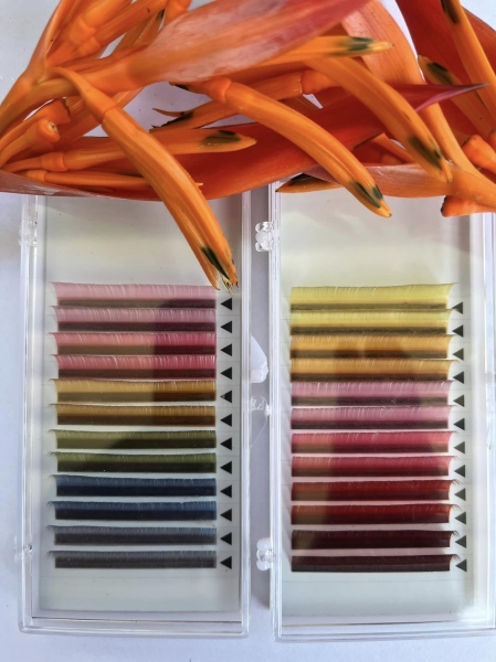Colored eyelashes