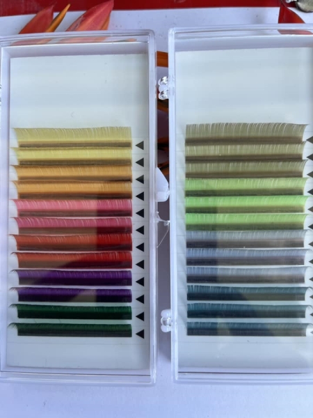 Colored eyelashes