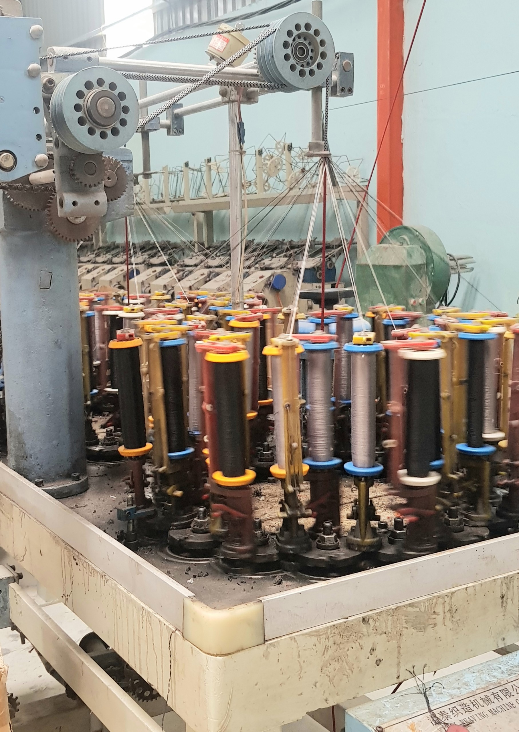 Woven elastic machine