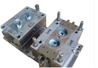Plastic injection mould