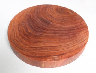 Wooden cutting board