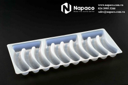 Vacuum formed plastic tray
