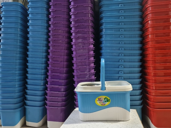 Floor cleaning mop & bucket set