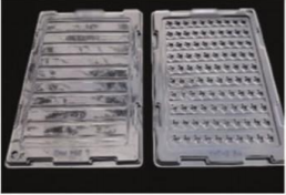 Plastic tray