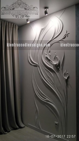 Decorative relief monuments