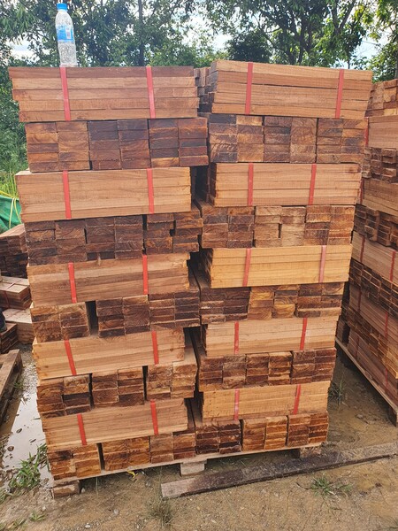 Sawn Teak Wood