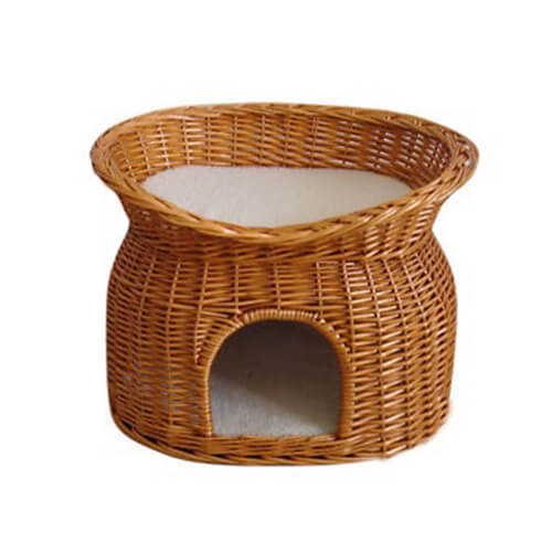 Poly rattan pet basket