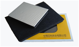 Vulcanized rubber roll
