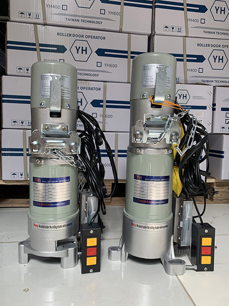 Roller gate motor