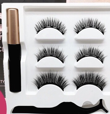 False eyelashes