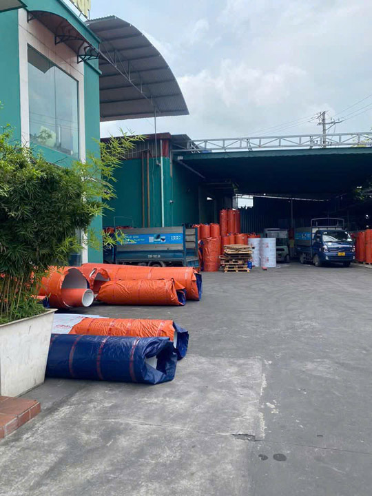 VNPC delivers goods to customers