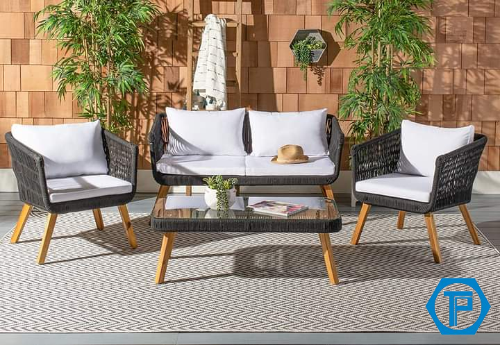 Poly rattan table and chair