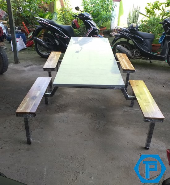 Worker dining table