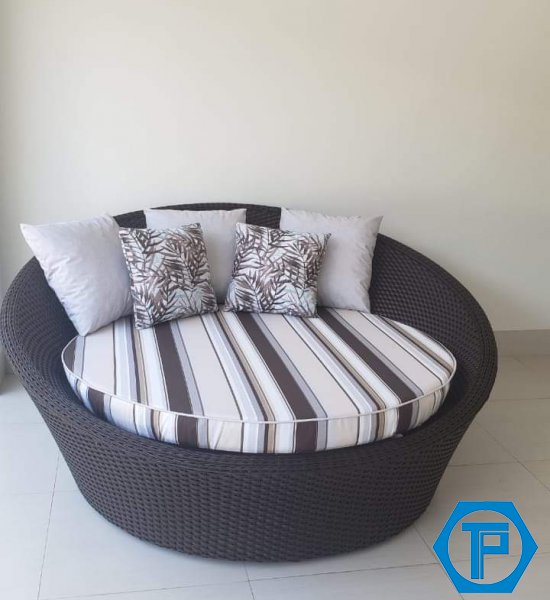 Rattan round bed