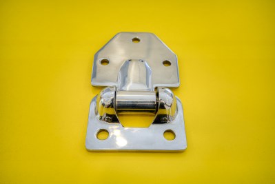 Cast hinge