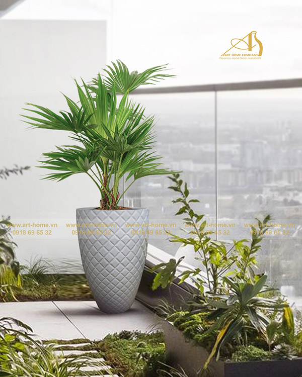 Polyester composite planter