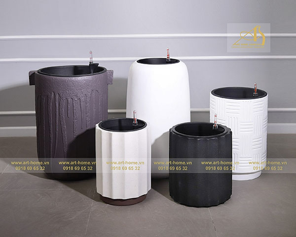 Polyester composite planter
