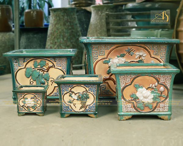 Faux antique planter