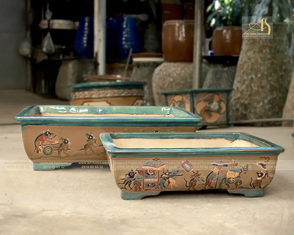 Faux antique planter