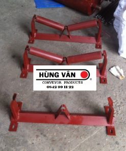 Conveyor roller bracket frame