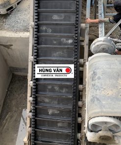 Rack conveyor frame