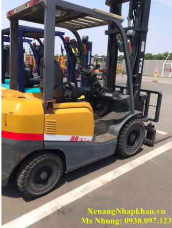 Electric forklift