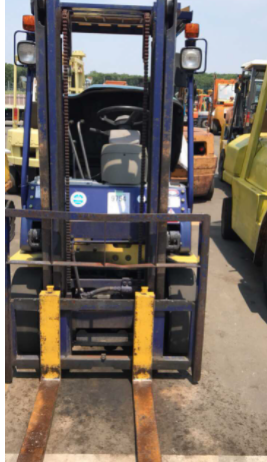 Electric forklift