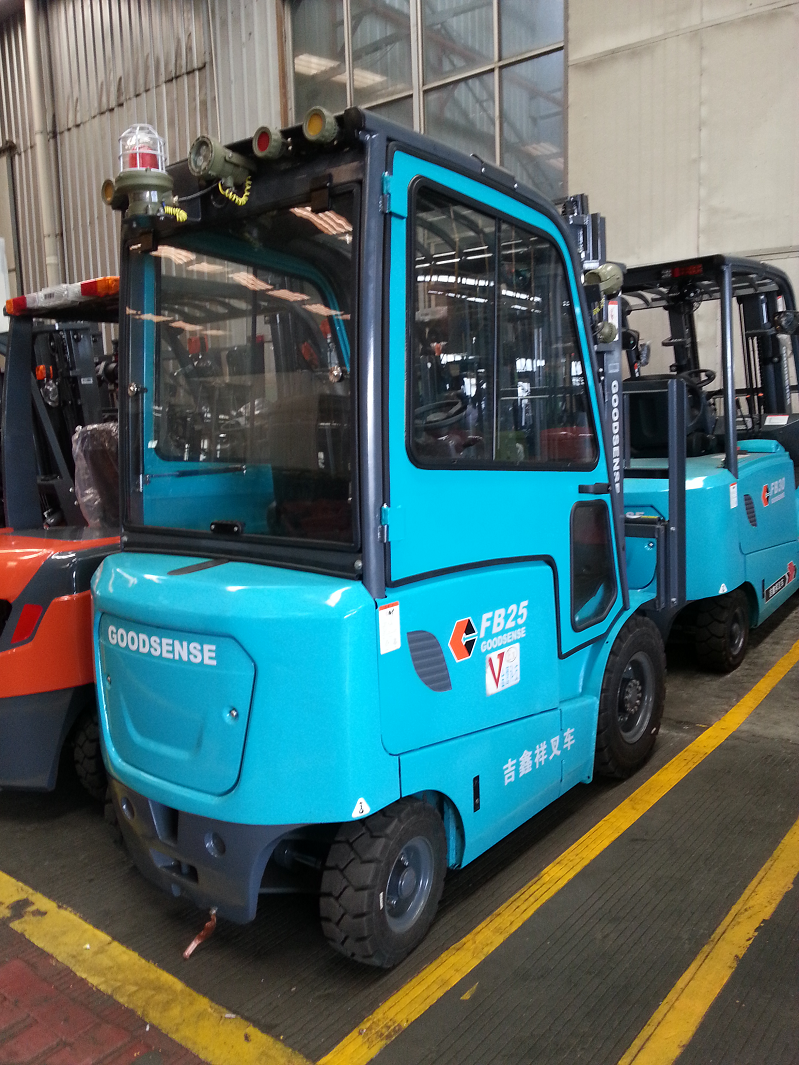 Electric forklifts