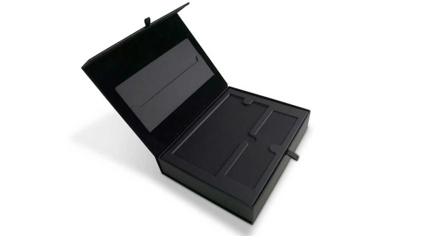 Collapse Gift Box