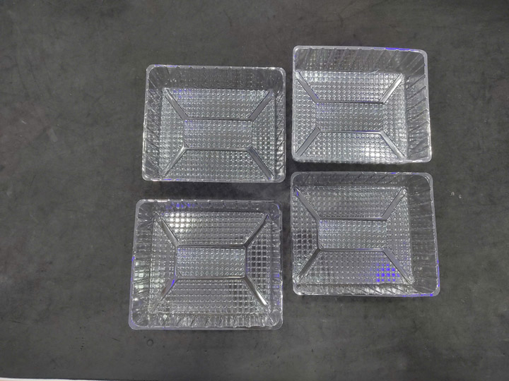 Formed plastic food tray