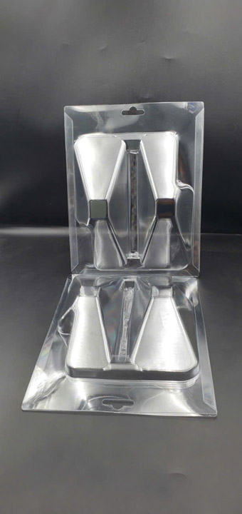 Formed plastic rearview mirror tray