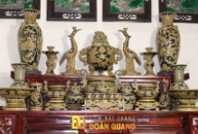 Bach Tho Phuong offering set
