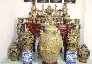 Bat Trang offering