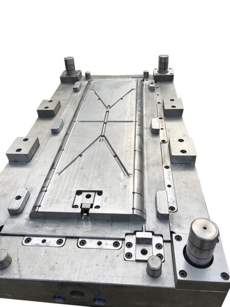 Plastic injection mold