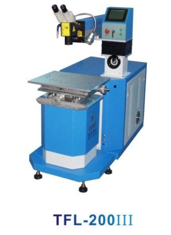 Laser welding machine