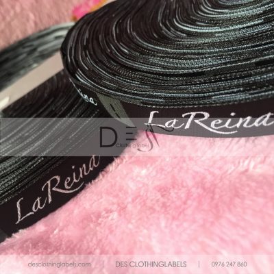 Double layer woven label