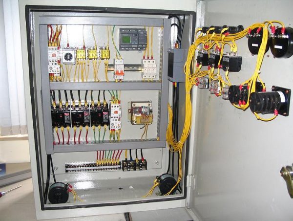 Outdoor lighting control panel