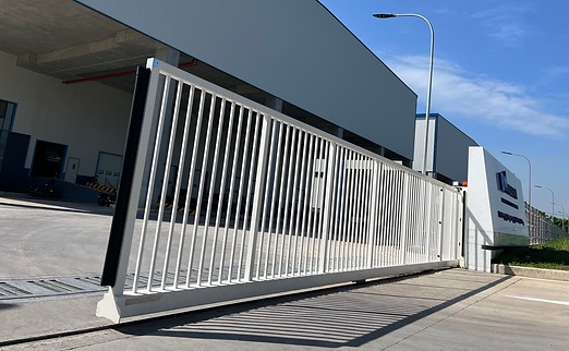 Jupiter plus sliding gate