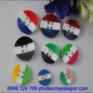 Plastic sewing buttons