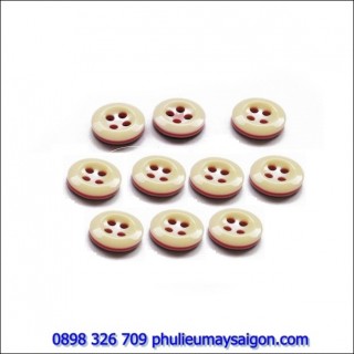 Plastic sewing buttons