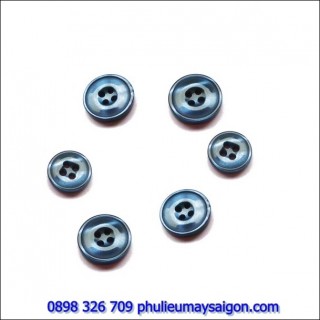 Plastic sewing buttons