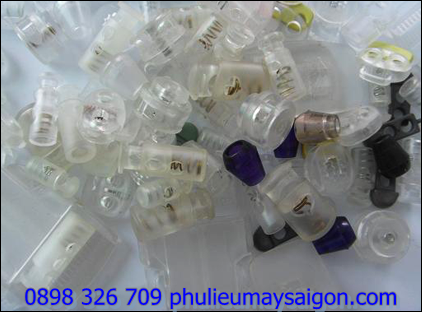 Plastic blocking beads