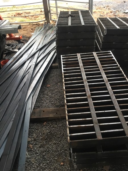 Grating plate