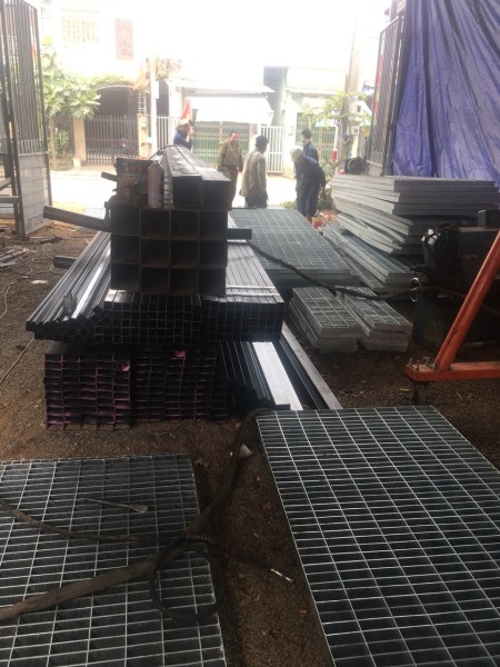 Grating plate