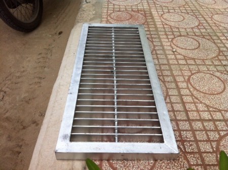Grating plate
