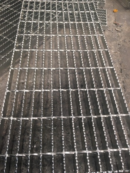 Grating plate