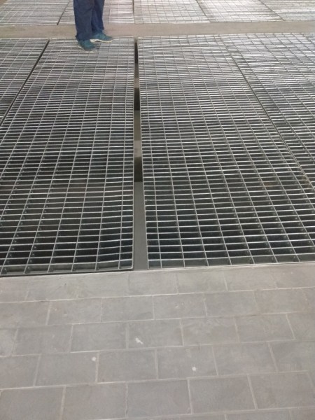 Grating plate