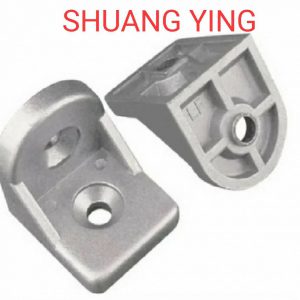 Pivot connector
